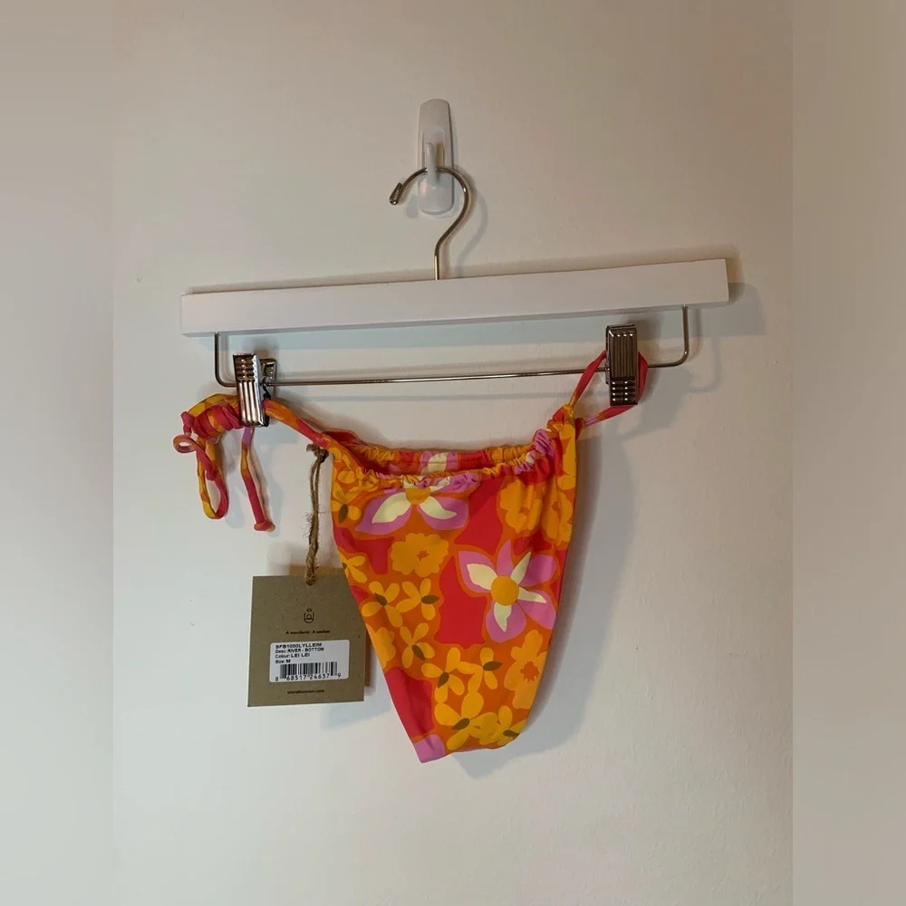 NWT STONE FOX SWIM RIVER BIKINI  BOTTOM - LEI LEI - Picture 2 of 4